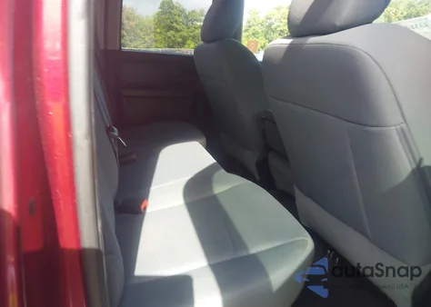 2016 Ram 1500 Express z USA, uszkodzony, nr VIN 1C6RR7FT3GS187666